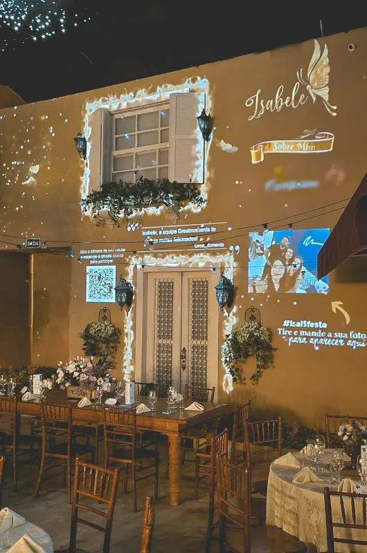 Napoleão_Experience_Wall_Debutante_